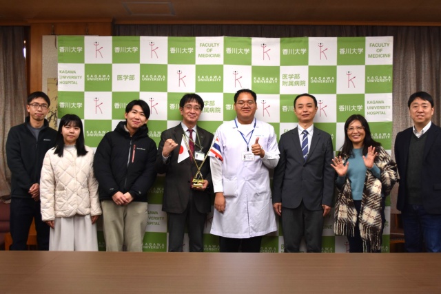 開講式での集合写真